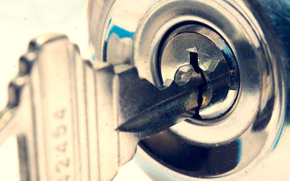 ouvrir une porte sans clef Grigny